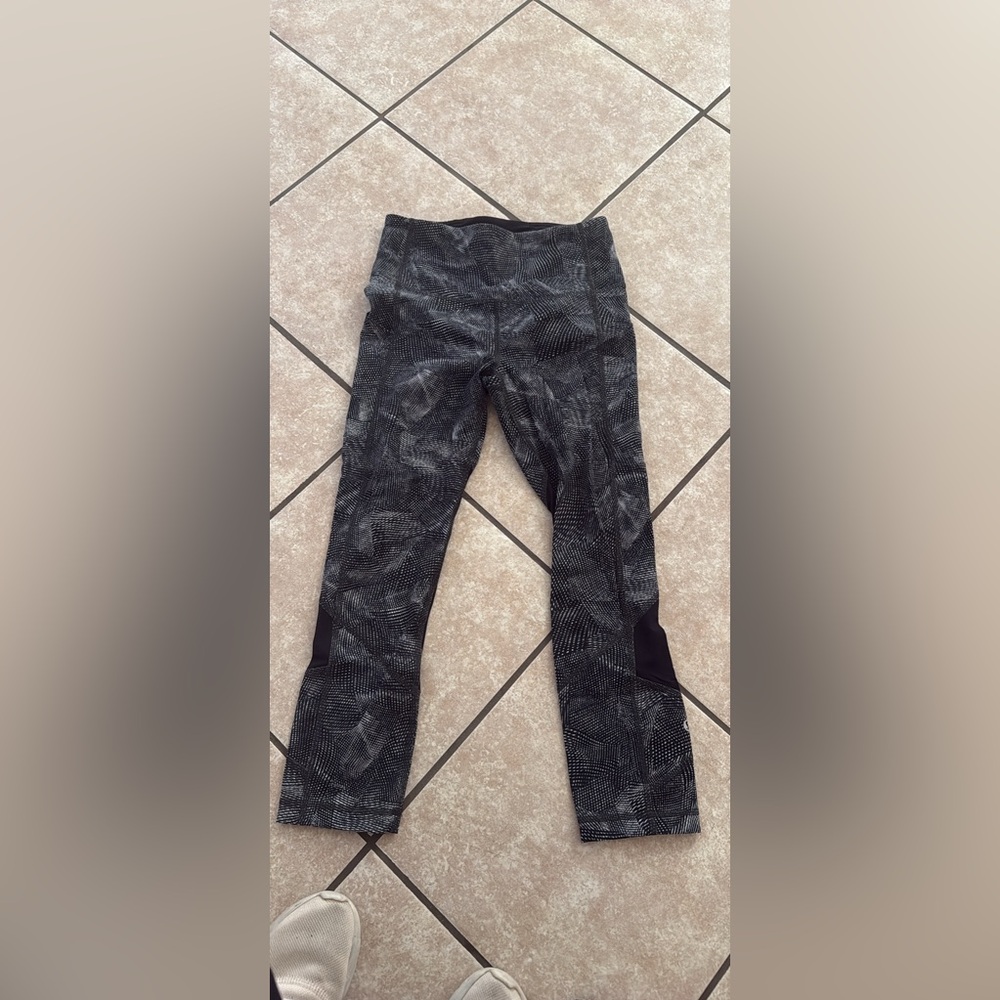 Lululemon Black and Gray Leggings - Picture 1 of 3
